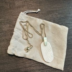 Long Kendra Scott necklace- gold, like new